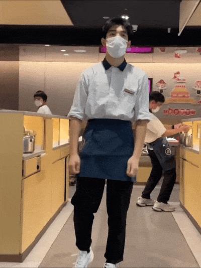 DƬ